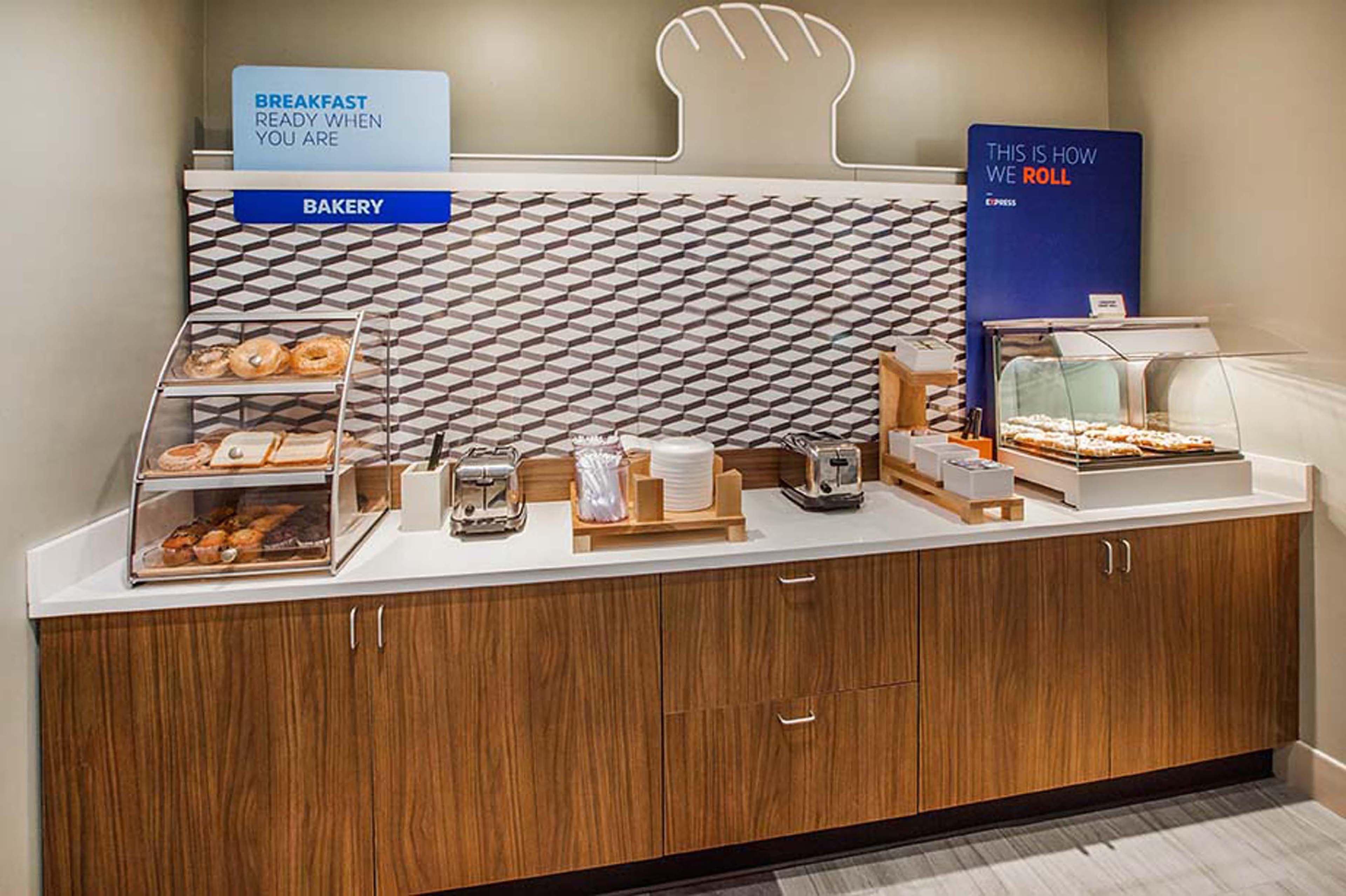 Holiday Inn Express & Suites Charleston Ne Mt Pleasant Us17 By Ihg Mount Pleasant Eksteriør billede